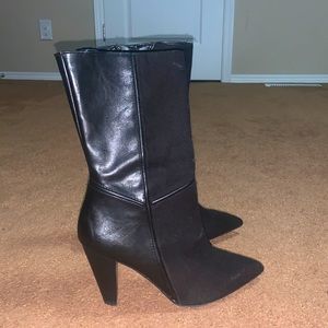 Black heel boots